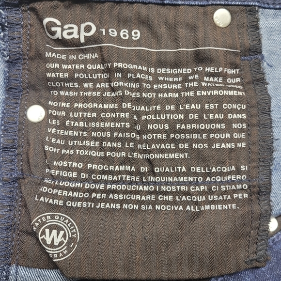 Gap Authentic 1969 Girlfriend jeans - Picture 8 of 15